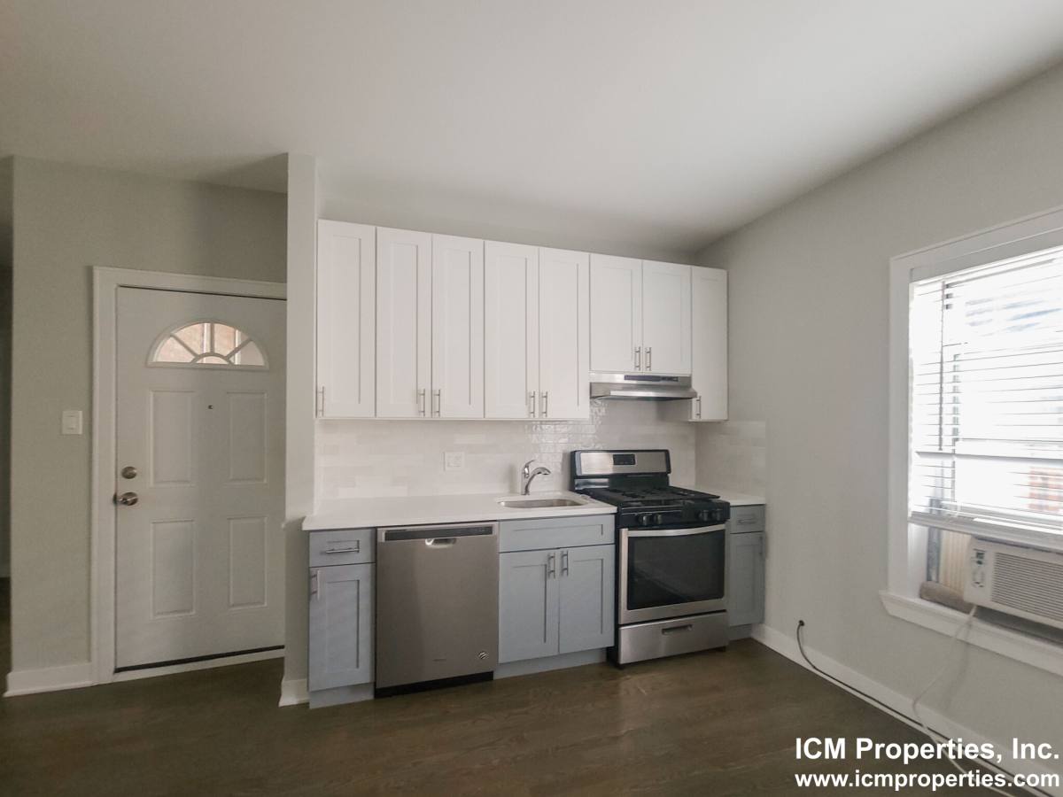 Apartment for rent at 1825 W Foster Ave #3, Chicago, IL 60640