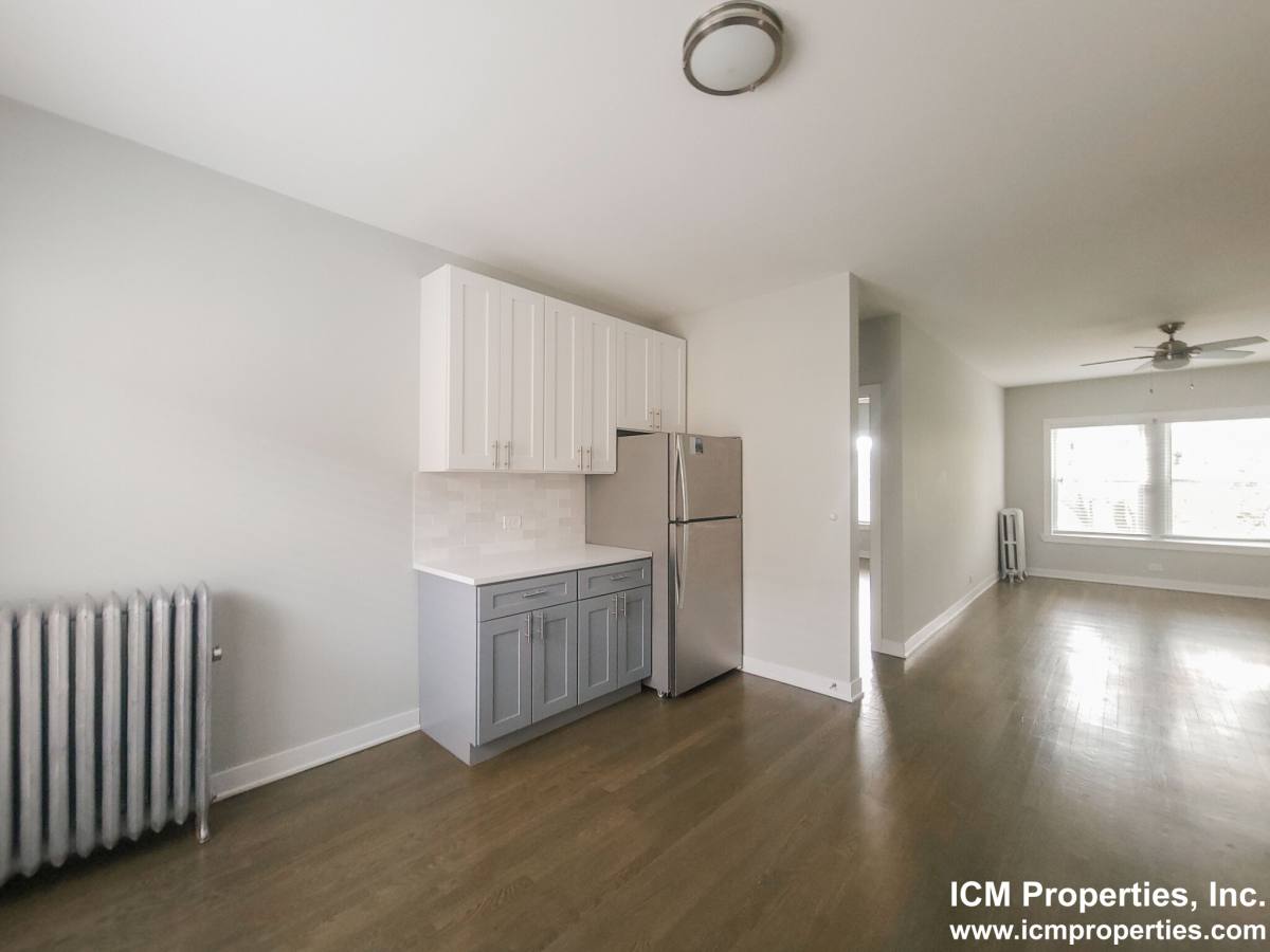 Apartment for rent at 1825 W Foster Ave #3, Chicago, IL 60640