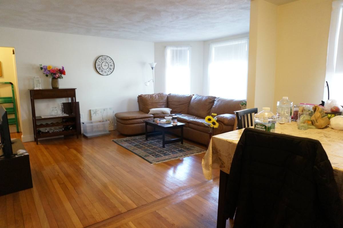 Apartment for rent at 312 Tappan St #8, Brookline, MA 02446