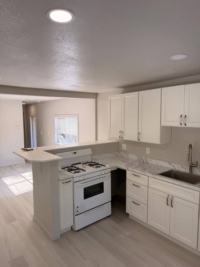 Apartment for rent at 8710 Franklin St, Windsor, CA 95492