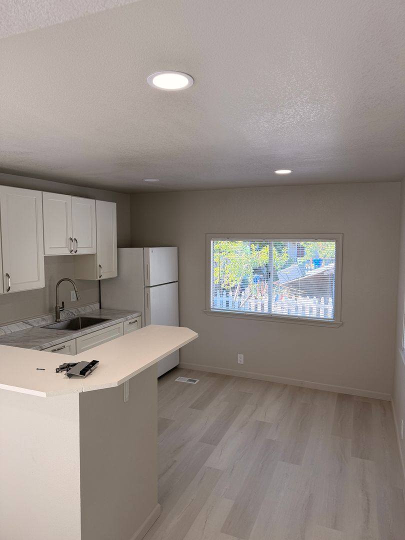 Apartment for rent at 8710 Franklin St, Windsor, CA 95492
