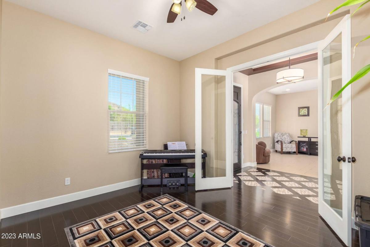 House for rent at 10924 N 136th Place, Scottsdale, AZ 85259