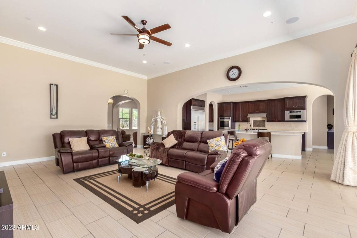 House for rent at 10924 N 136th Place, Scottsdale, AZ 85259