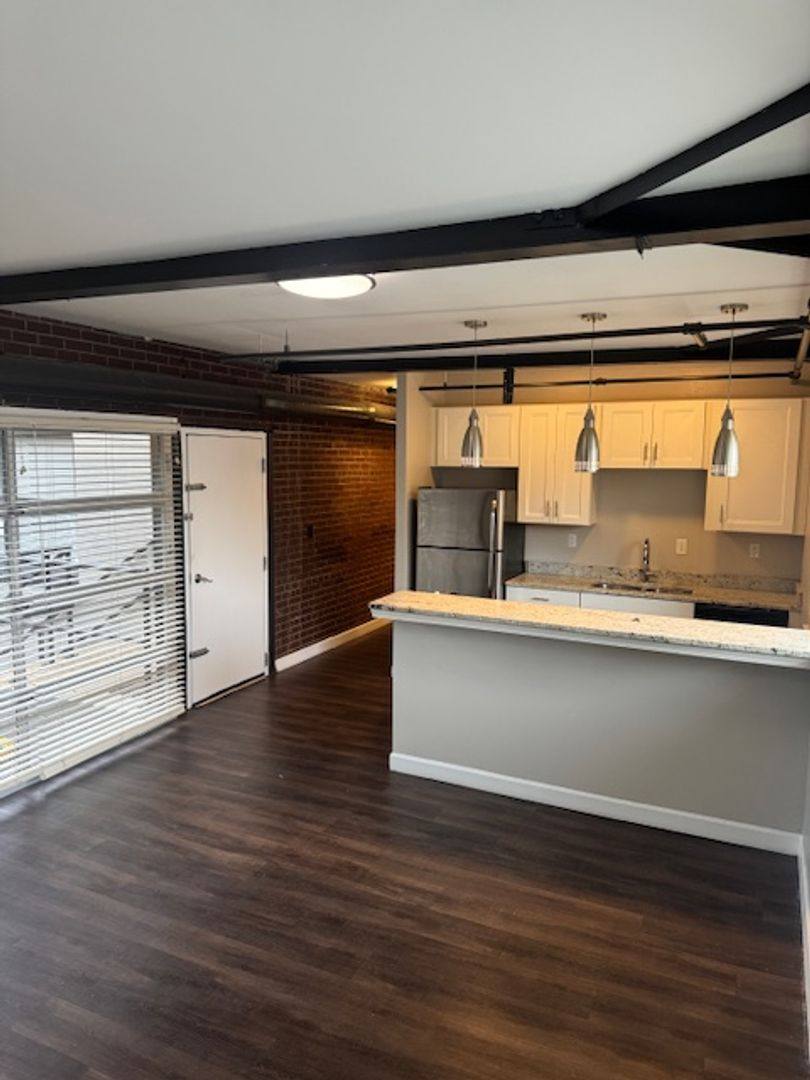 Apartment for rent at 1917 Rutger St, Saint Louis, MO 63104