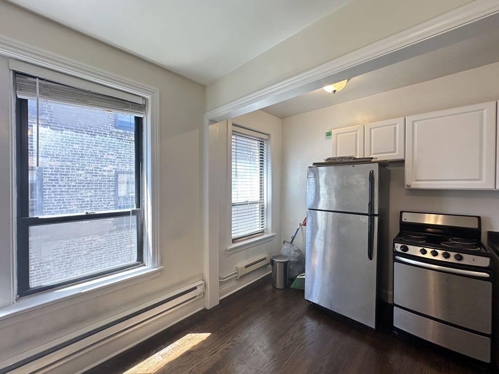 Apartment for rent at 3345 Marshfield #D604, Chicago, IL 60657