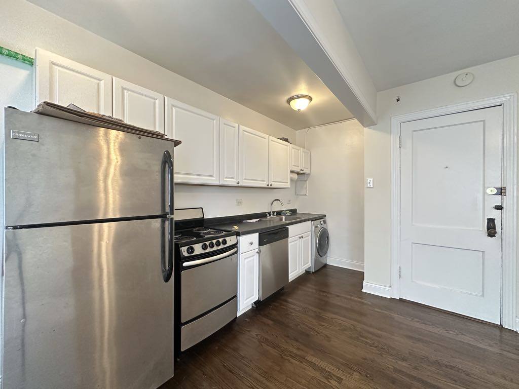 Apartment for rent at 3345 Marshfield #D604, Chicago, IL 60657