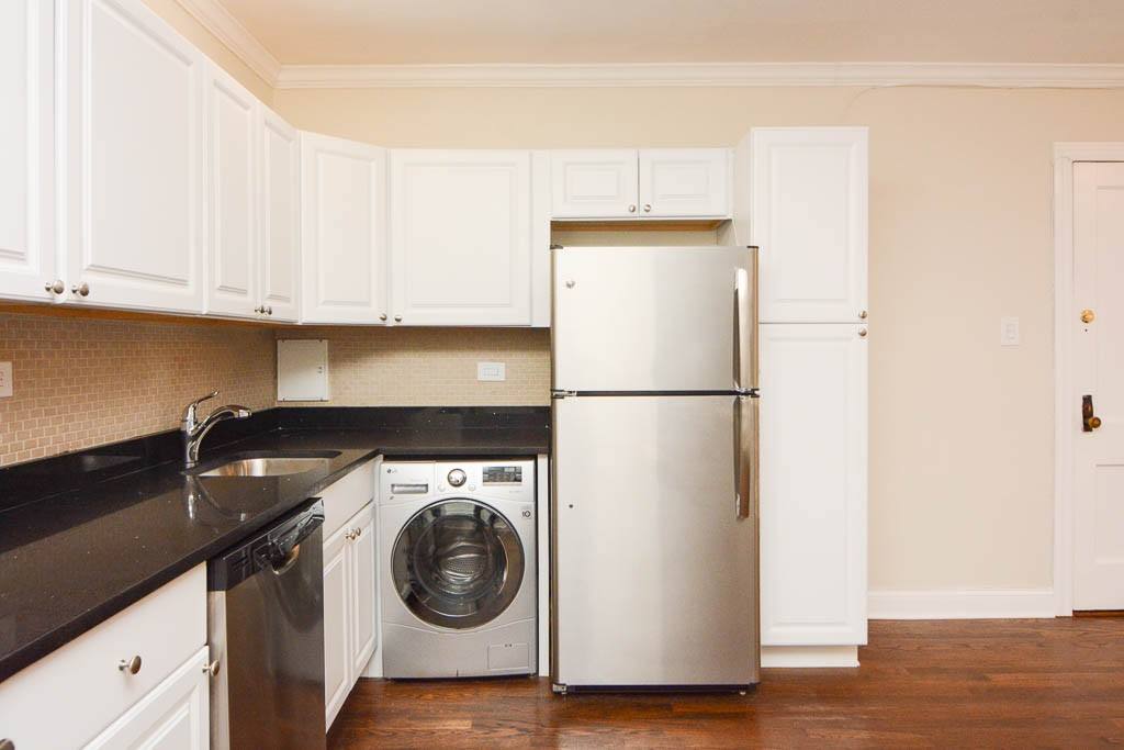 Apartment for rent at 3345 Marshfield #D803, Chicago, IL 60657