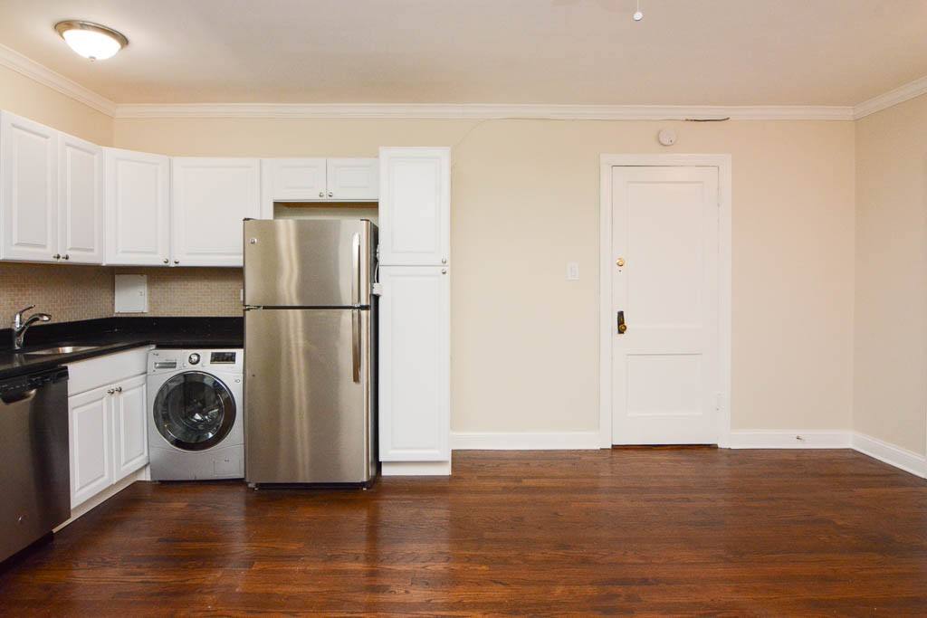 Apartment for rent at 3345 Marshfield #D803, Chicago, IL 60657