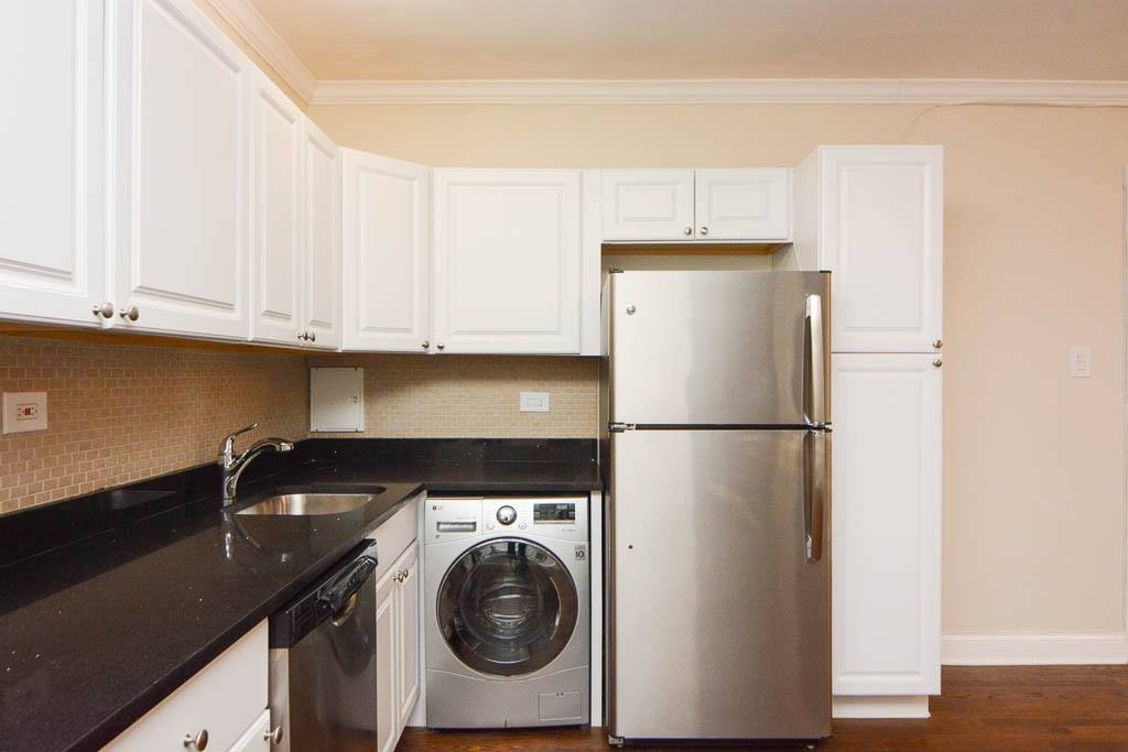 Apartment for rent at 3345 Marshfield #D803, Chicago, IL 60657