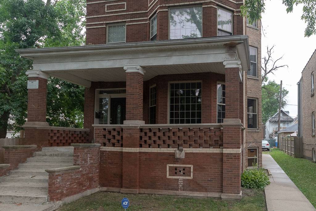 Apartment for rent at 2537 Kildare #4, Chicago, IL 60639