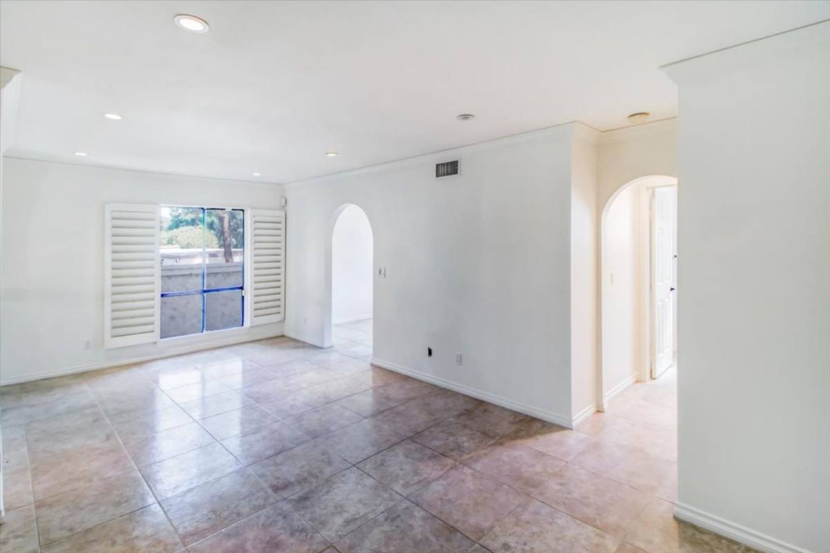Townhouse for rent at 26315 W Bravo Lane, Calabasas, CA 91302