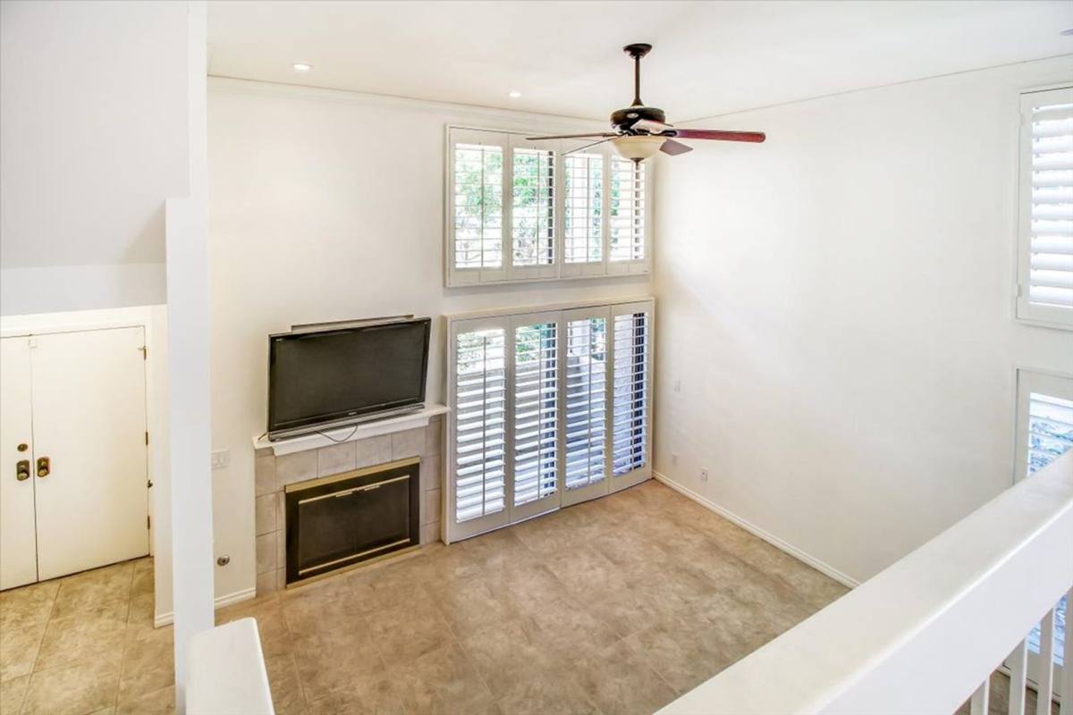 Townhouse for rent at 26315 W Bravo Lane, Calabasas, CA 91302