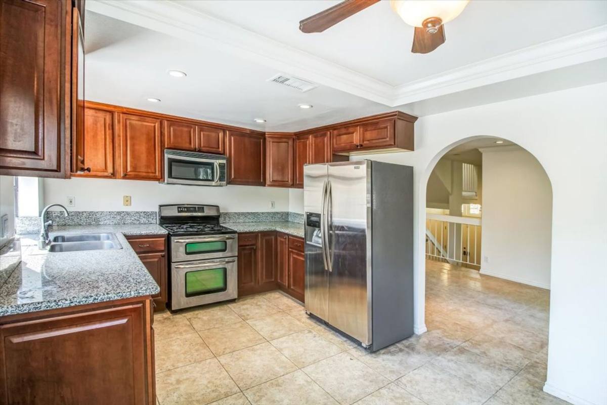 Townhouse for rent at 26315 W Bravo Lane, Calabasas, CA 91302
