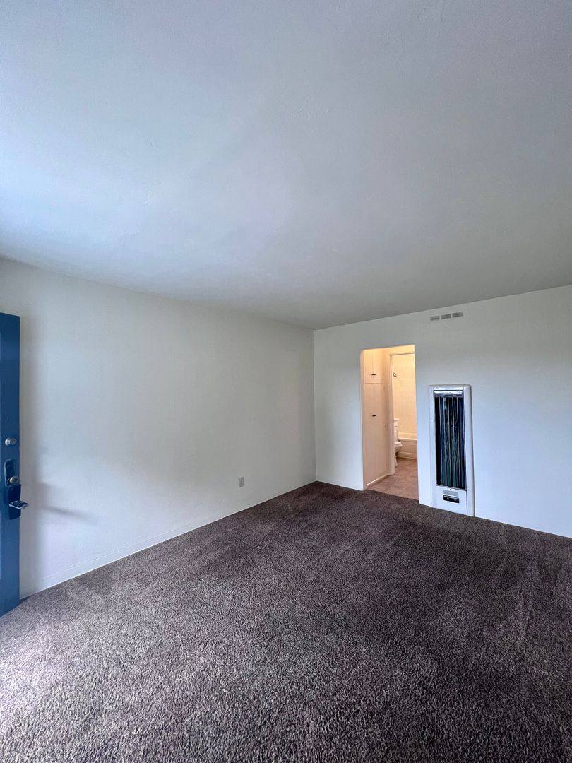 Apartment for rent at 5674 Mildred St #B, San Diego, CA 92110