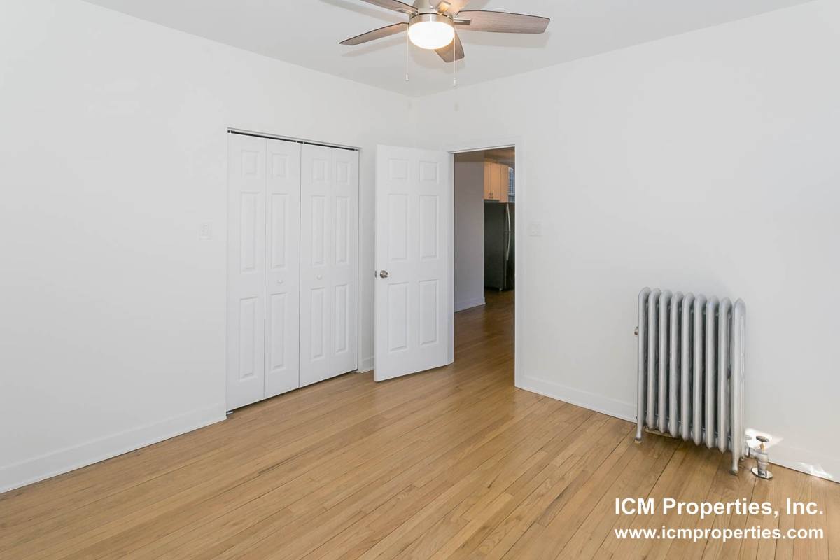 Apartment for rent at 2000 W Foster Ave #3, Chicago, IL 60640