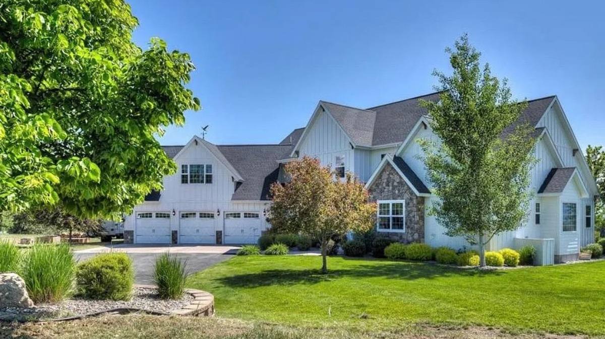 House for rent at 1175 Hard Rock Rd, Corvallis, MT 59828