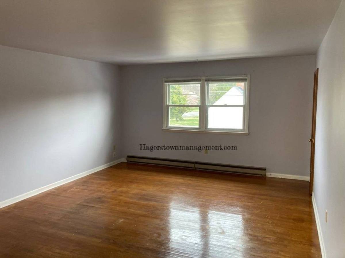 Apartment for rent at 807-811 Linwood, Hagerstown, MD 21740