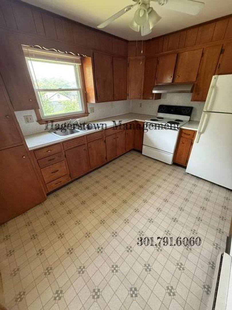Apartment for rent at 807-811 Linwood, Hagerstown, MD 21740