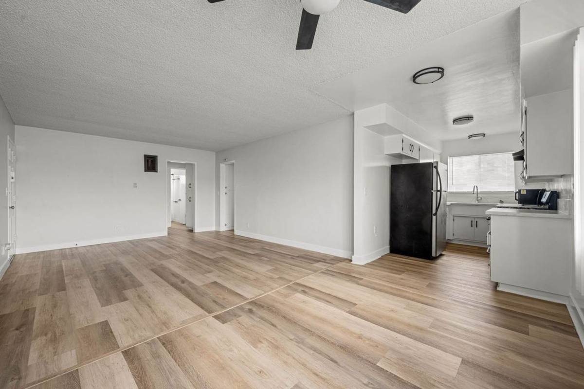 Apartment for rent at 1513 2nd Ave, Los Angeles, CA 90019