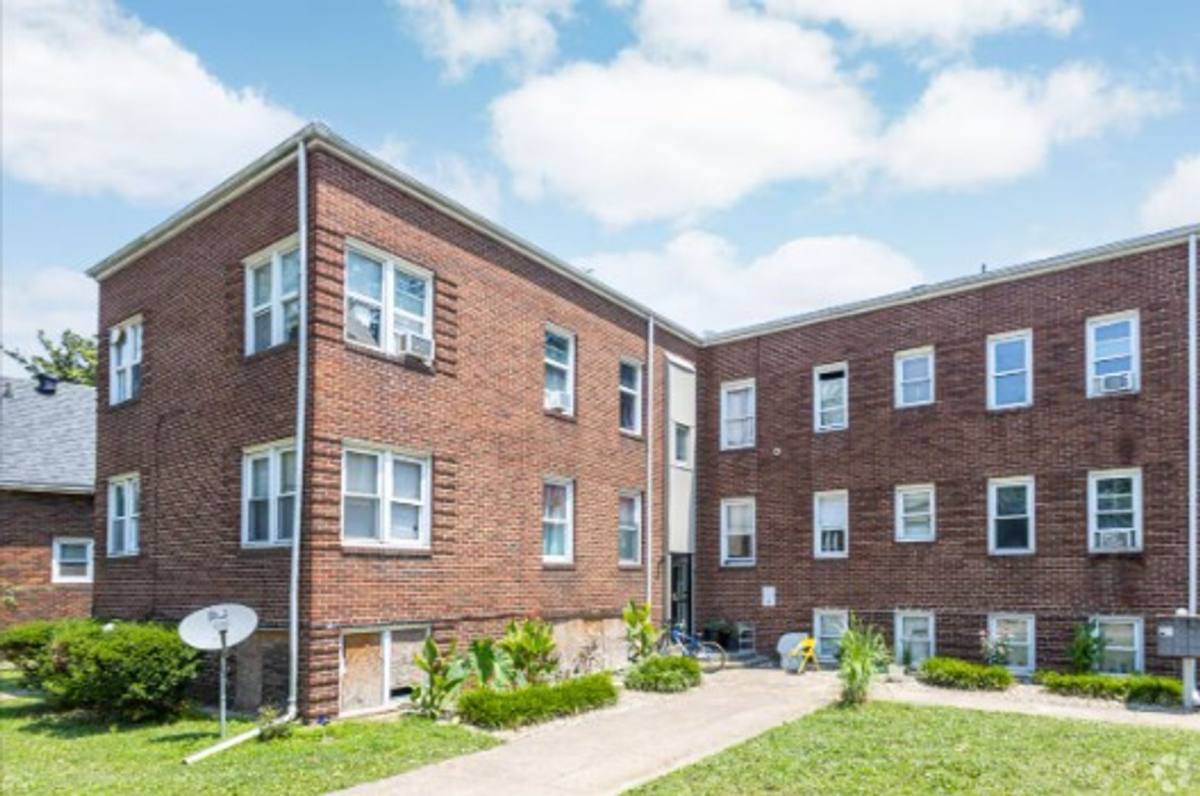Apartment for rent at 1510 SE Riverside Dr, Evansville, IN 47713