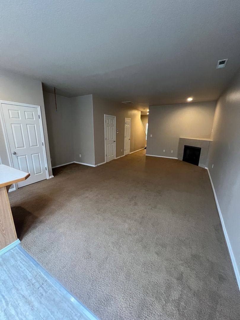 Townhouse for rent at 5883 SE 16th Lp, Gresham, OR 97080