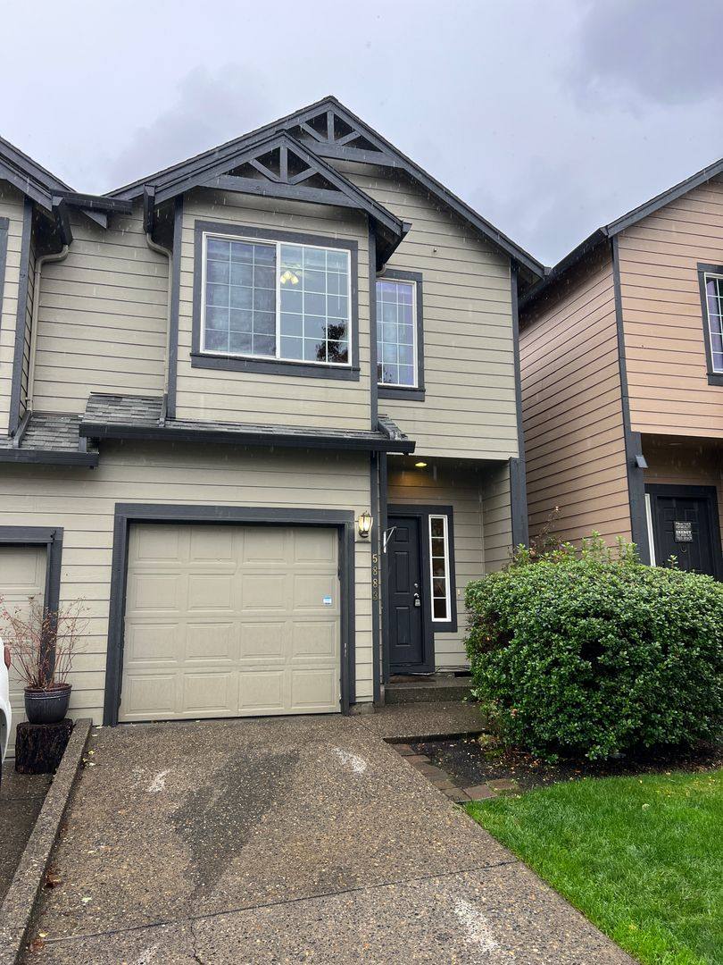 Townhouse for rent at 5883 SE 16th Lp, Gresham, OR 97080
