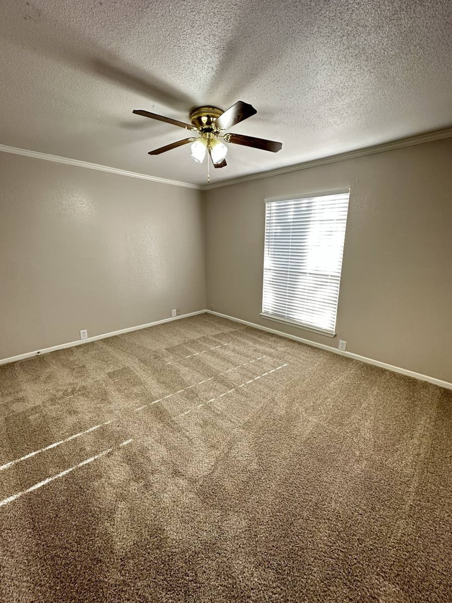 Apartment for rent at 1000 Greens Rd, Houston, TX 77060
