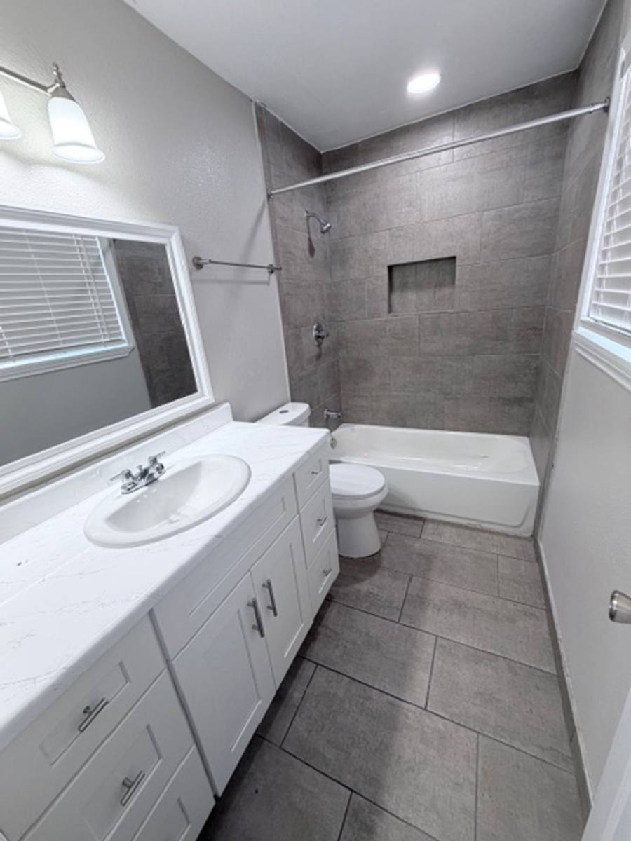 Apartment for rent at 8901 Bissonnet St, Houston, TX 77074