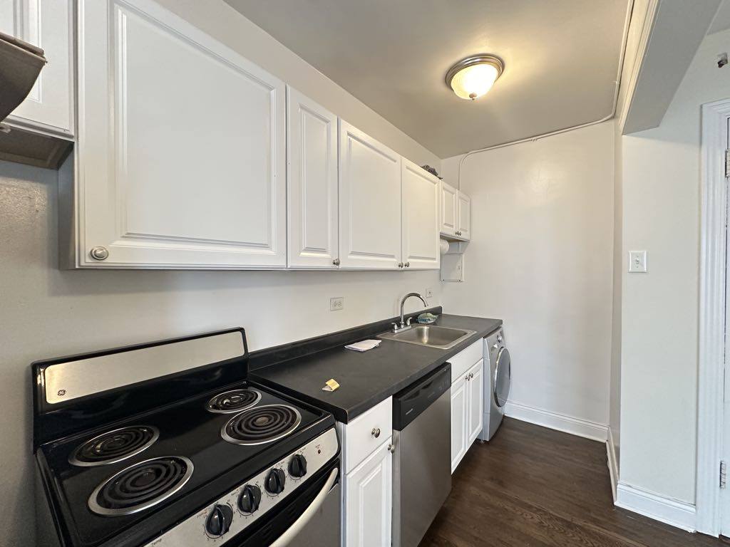 Apartment for rent at 3343 Marshfield #P604, Chicago, IL 60657