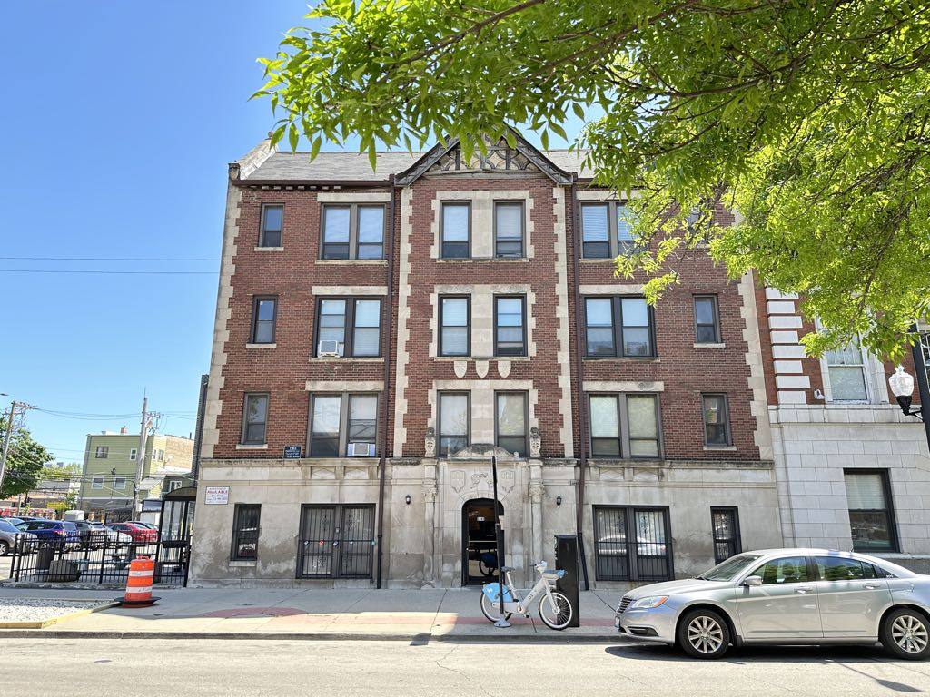 Apartment for rent at 3343 Marshfield #P604, Chicago, IL 60657