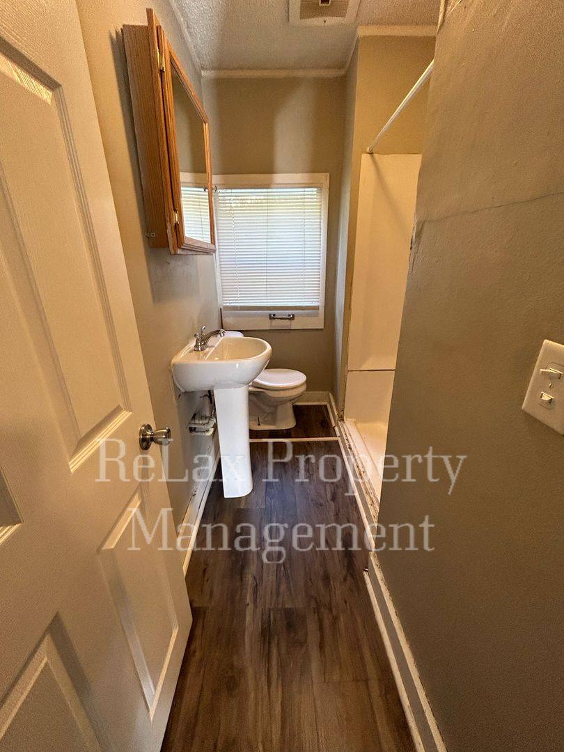 Apartment for rent at 207 Avon St, La Crosse, WI 54601