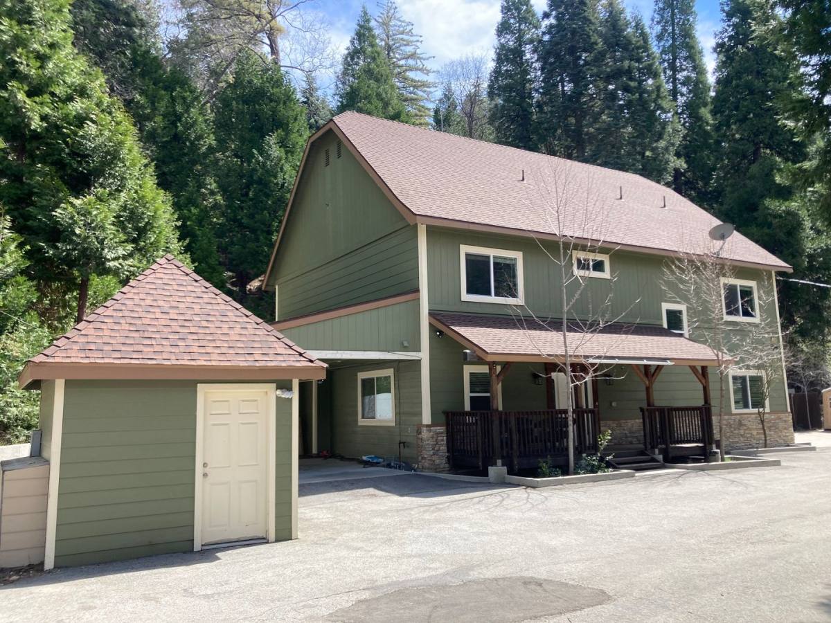 House for rent at 341 State Highway 173, Lake Arrowhead, CA 92352