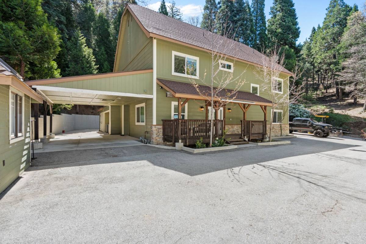 House for rent at 341 State Highway 173, Lake Arrowhead, CA 92352