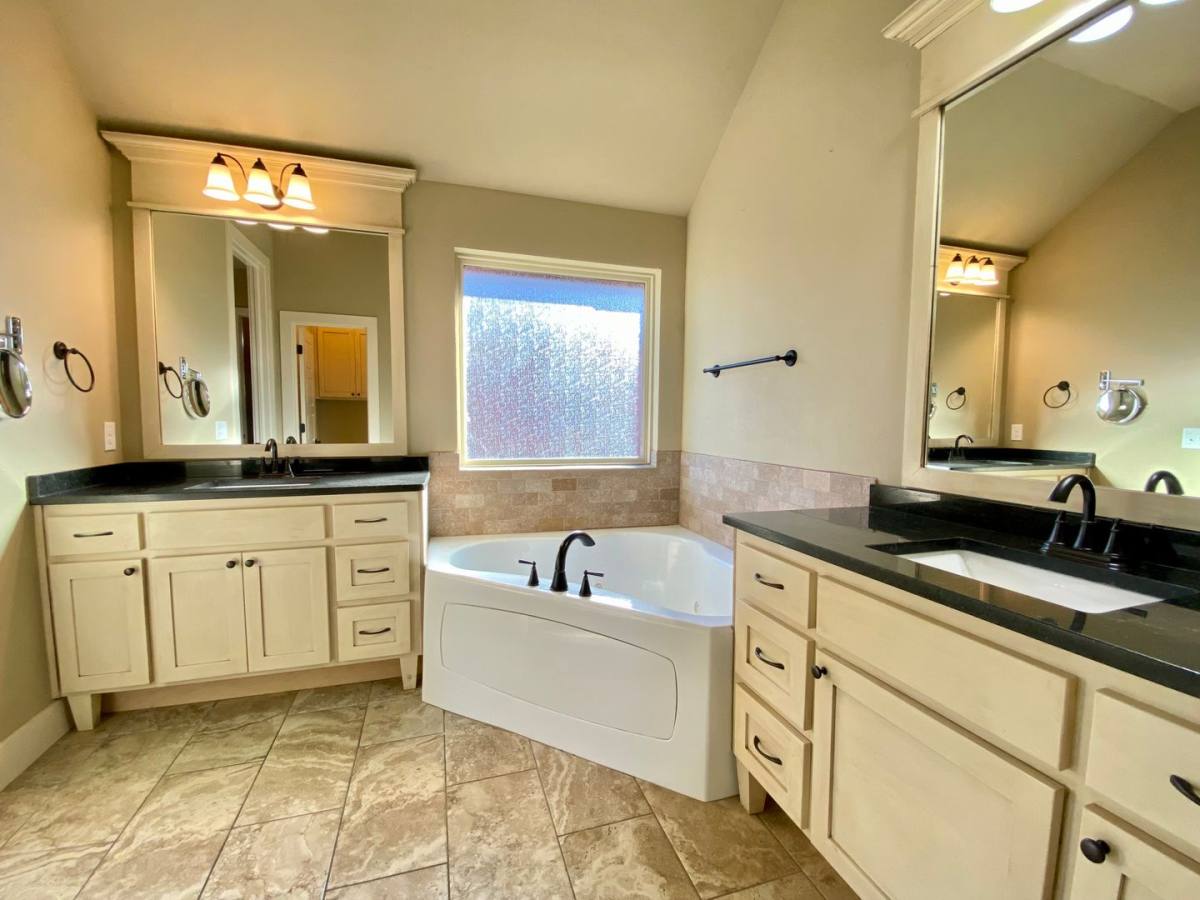 House for rent at 2011 Allora Court, Norman, OK 73071