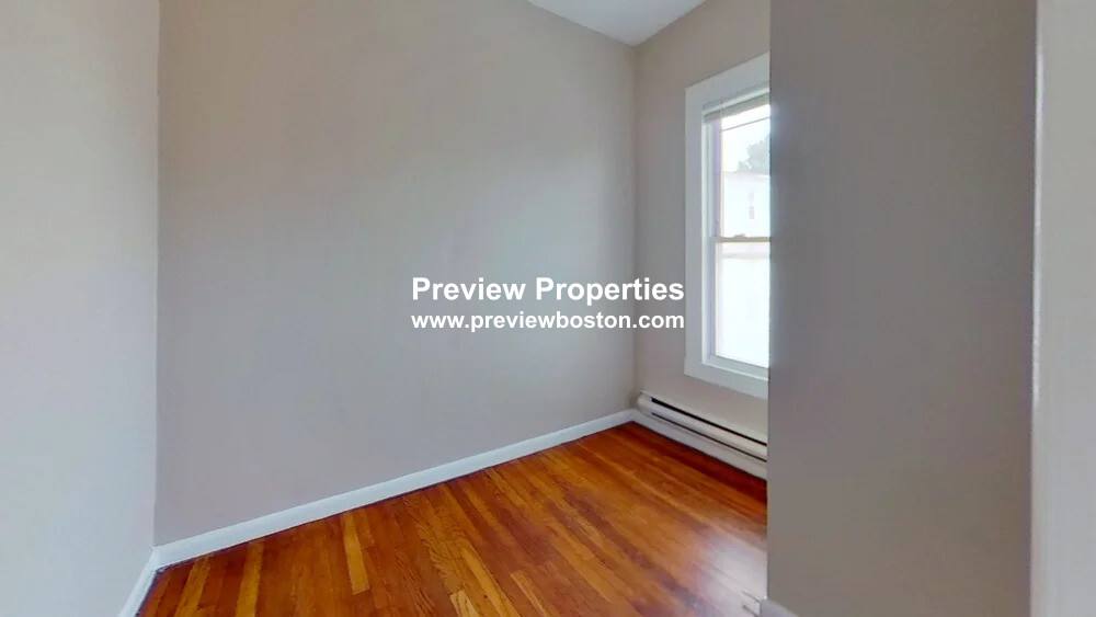 Apartment for rent at 121 George St #2P, Roxbury, MA 02119