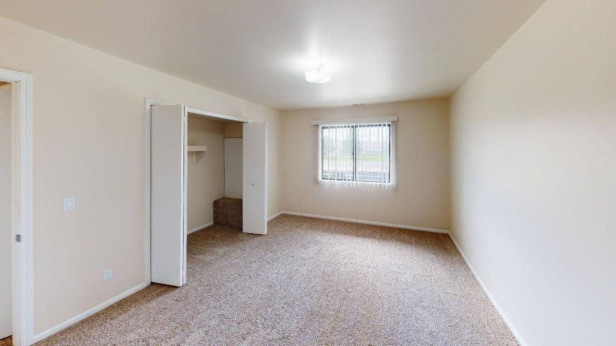 Apartment for rent at 35258 W 8 Mile, Farmington, MI 48335