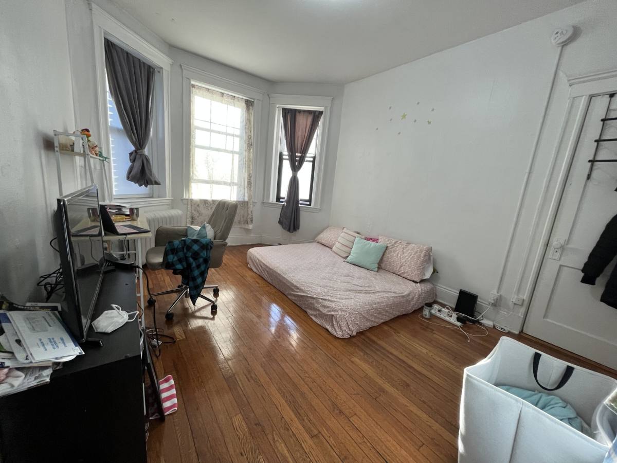 Apartment for rent at 1576 Commonwealth Ave #8, Brighton, MA 02135