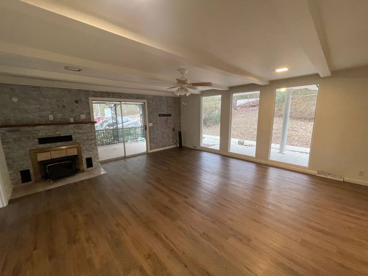 House for rent at 8669 Historic Highway 165, Hollister, MO 65672