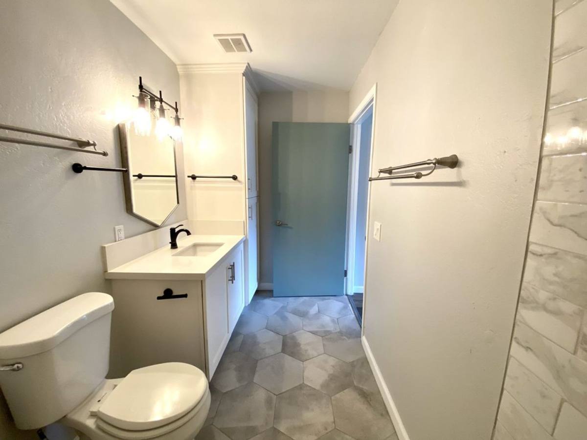 Apartment for rent at 6370 Rancho Mission Rd, San Diego, CA 92108