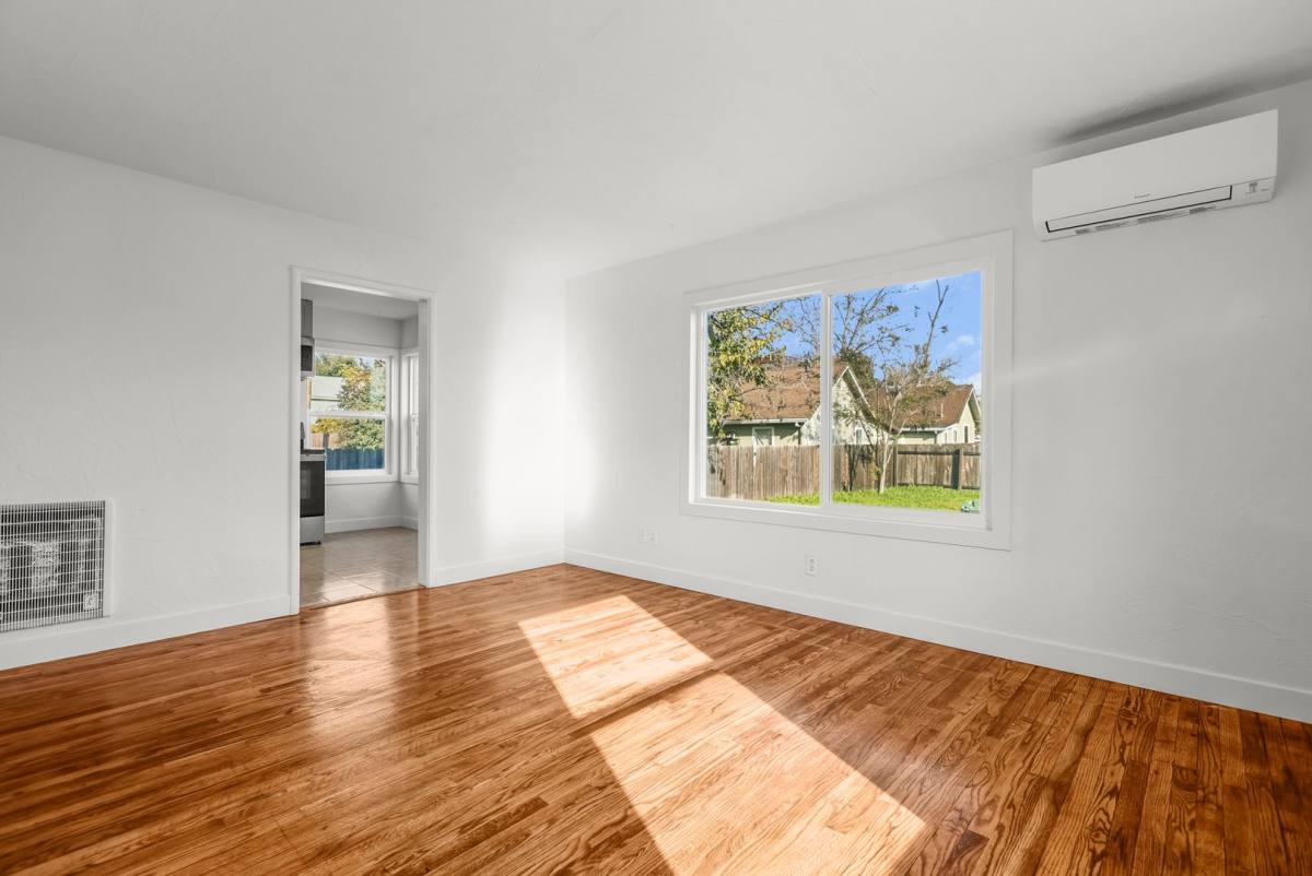 House for rent at 1623 Magnolia Ave, Redding, CA 96001