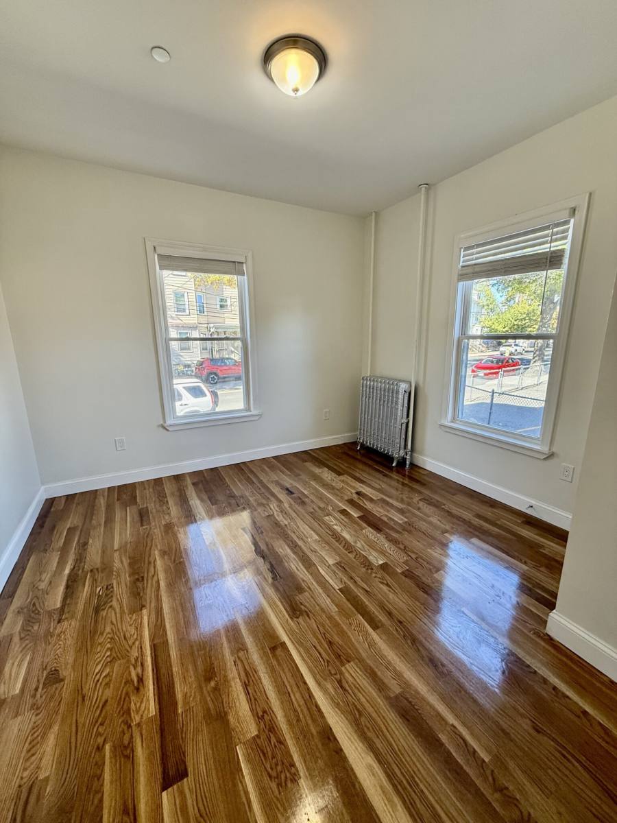 House for rent at 122 Chestnut St #1, Lynn, MA 01902