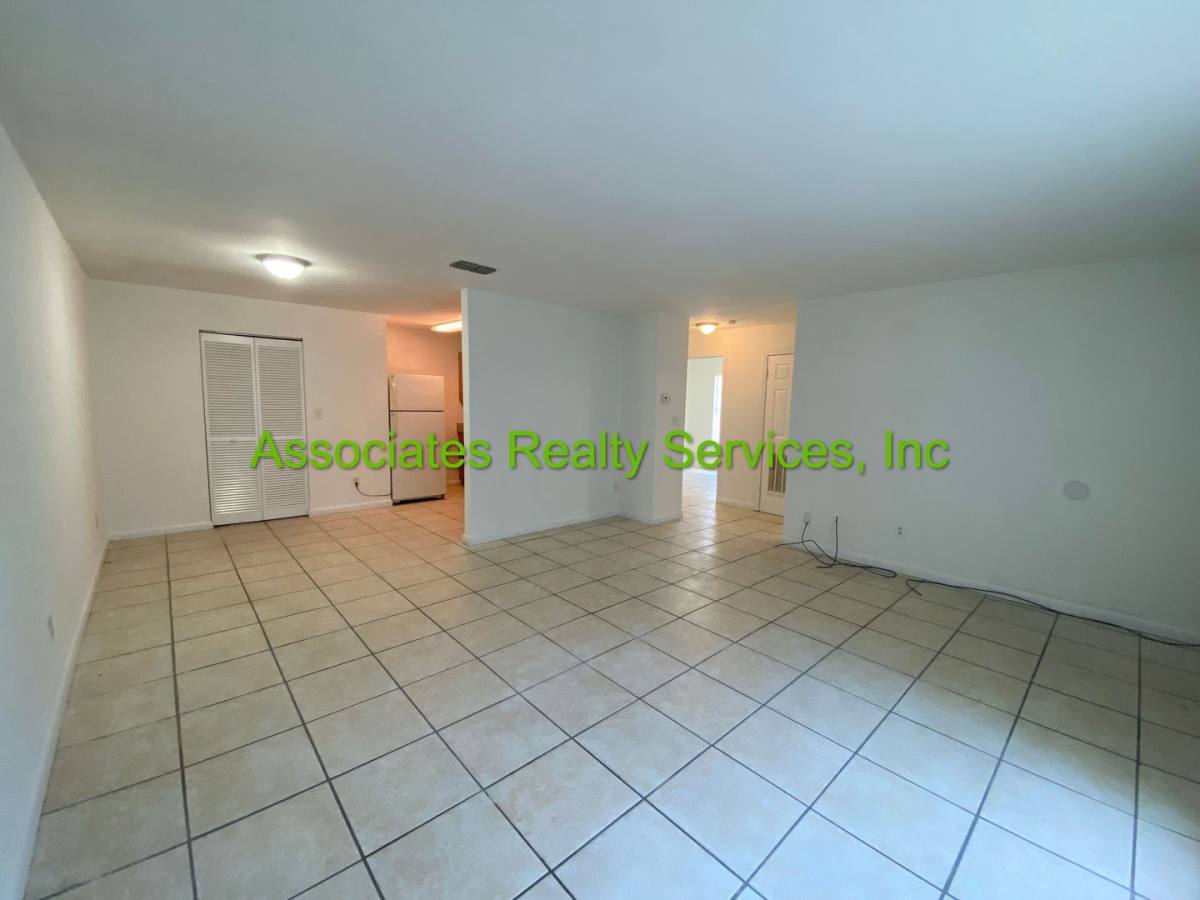 Apartment for rent at 6102-6108 NW 26th St, Gainesville, FL 32653