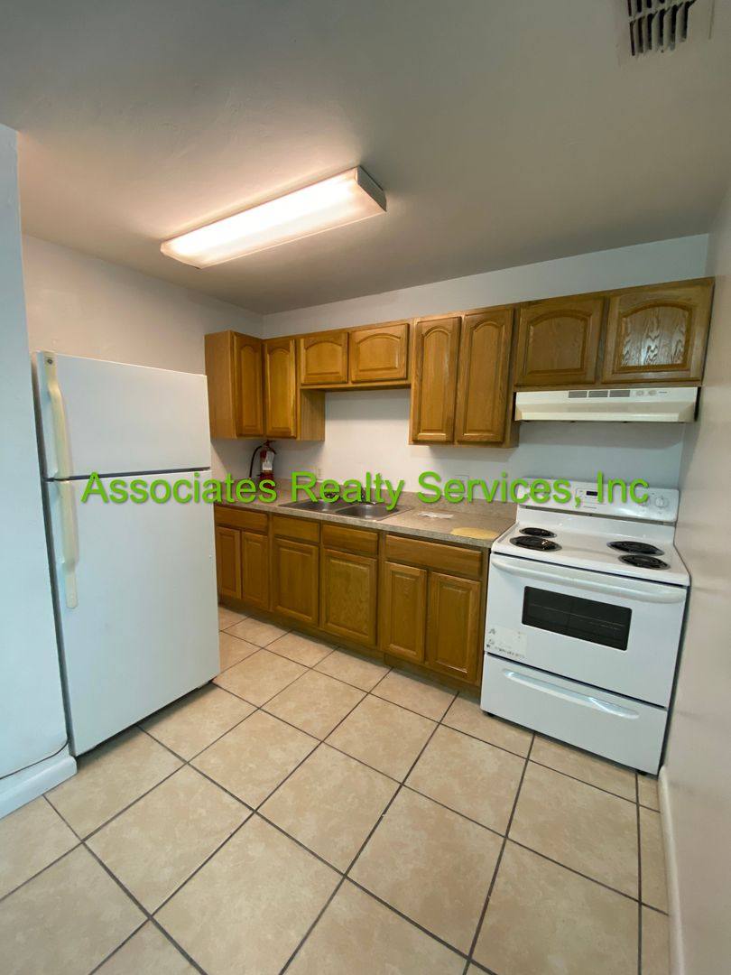 Apartment for rent at 6102-6108 NW 26th St, Gainesville, FL 32653