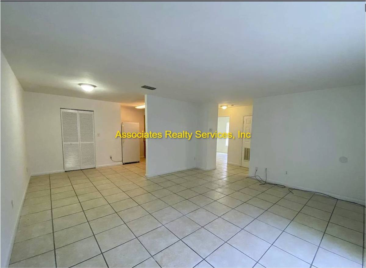 Apartment for rent at 6102-6108 NW 26th St, Gainesville, FL 32653