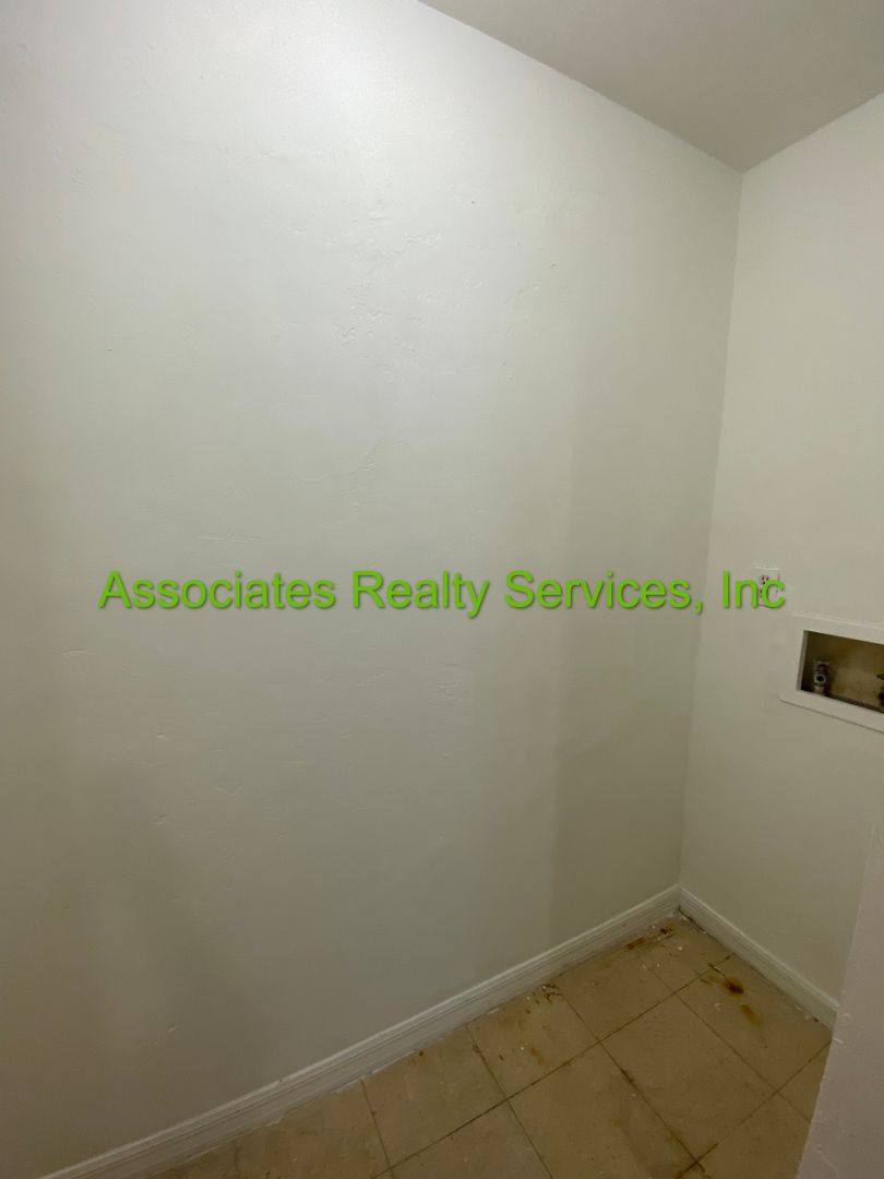 Apartment for rent at 6102-6108 NW 26th St, Gainesville, FL 32653