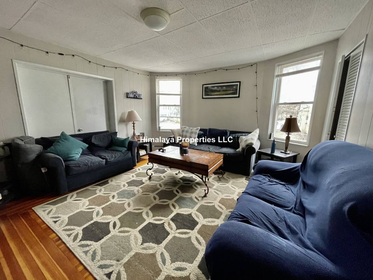 Apartment for rent at 158 Holland St #1, Somerville, MA 02144