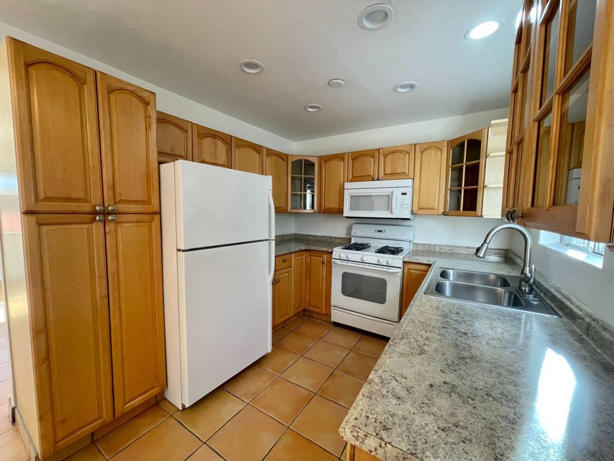 Apartment for rent at 73555 Shadow Mountain Dr, Palm Desert, CA 92260