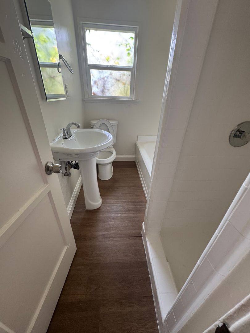 Apartment for rent at 8139 Hoover St, Los Angeles, CA 90044