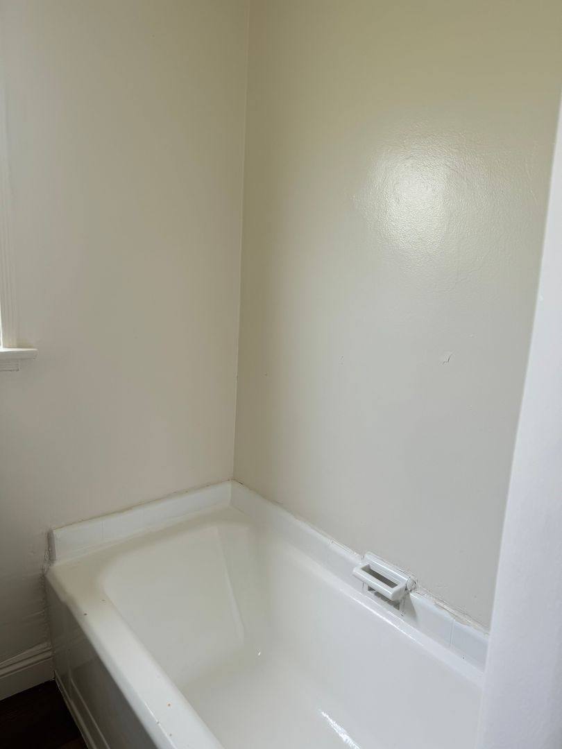 Apartment for rent at 8139 Hoover St, Los Angeles, CA 90044