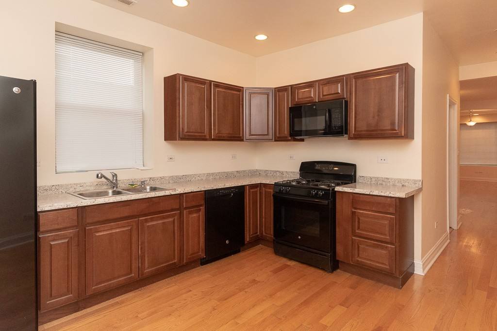 Apartment for rent at 2535 Kildare #9Q, Chicago, IL 60639